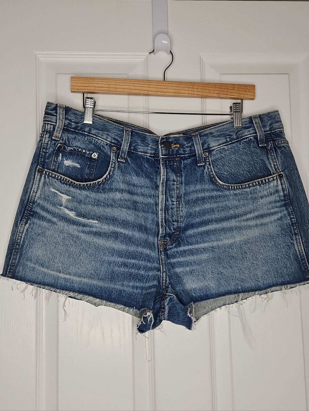 Universal Thread Womens High-Rise Cutoff Mini Jean Shorts 16 Button Fly Cowgirl